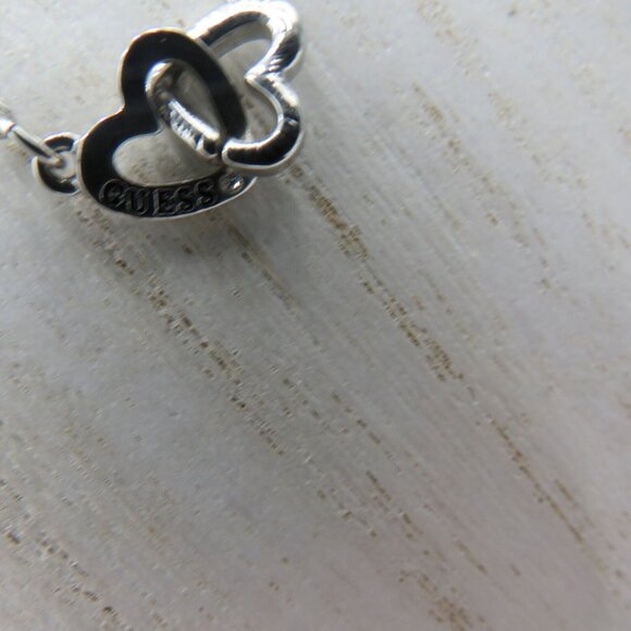 Guess Necklace 16" Silver Tone Interlocking Heart Charms Logo Extender New - Picture 3 of 9